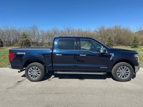 Used 2025 Ford F150 Lariat w/ Equipment Group 501A Mid image 12