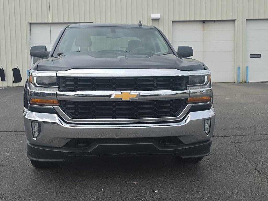Used 2019 Chevrolet Silverado 1500 LT w/ All Star Edition AWD/4WD image 2