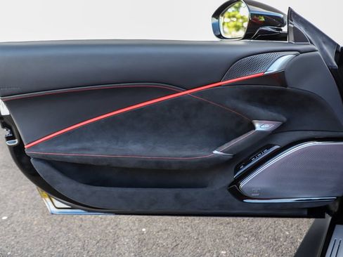 Certified 2025 Ferrari Roma Spider RWD image 60
