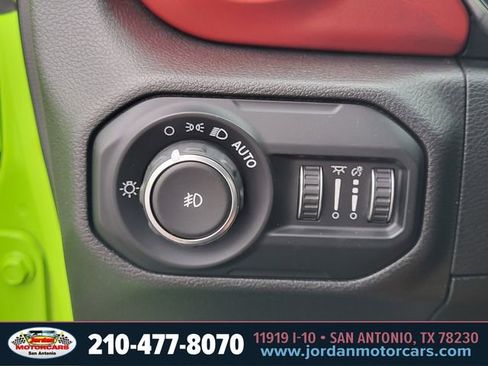 Used 2021 Jeep Wrangler Unlimited Rubicon AWD/4WD image 22