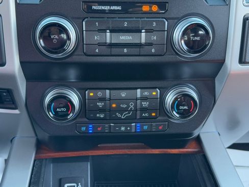 Used 2019 Ford F250 King Ranch w/ Chrome Package image 29