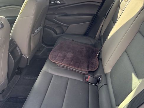 Certified 2025 Chevrolet Trax ACTIV w/ Sunroof Package image 6