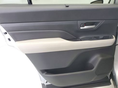 Used 2024 Toyota Grand Highlander Limited image 17