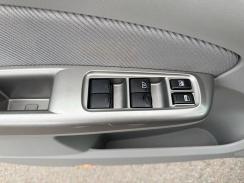 Used 2010 Subaru Forester 2.5X Premium AWD/4WD image 12