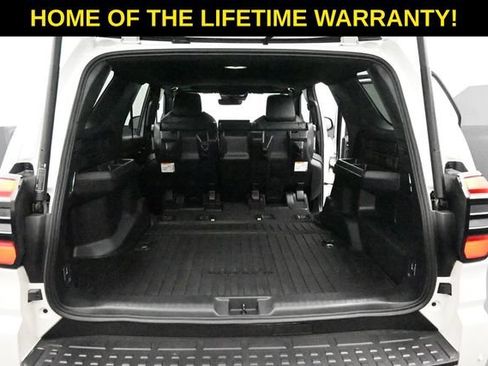 Used 2025 Toyota 4Runner Limited AWD/4WD image 36