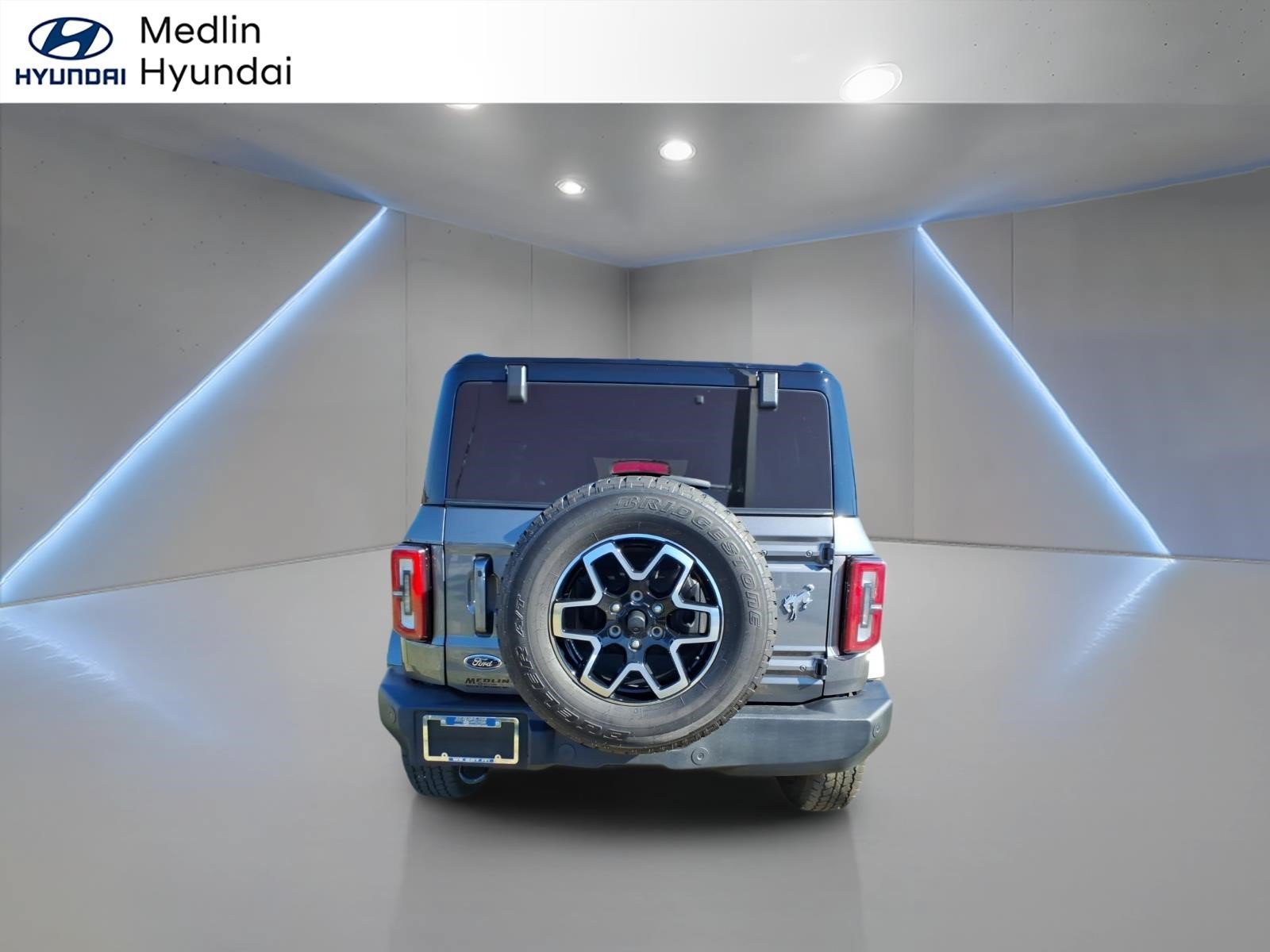 Used 2024 Ford Bronco Outer Banks AWD/4WD image 4
