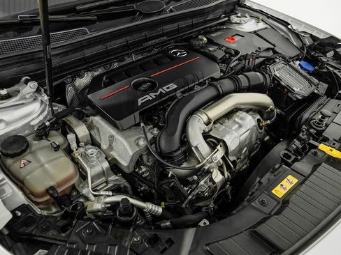 Used 2024 Mercedes-Benz GLB 35 AMG 4MATIC image 51