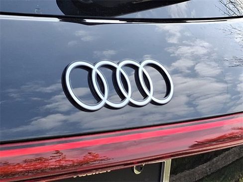 New 2025 Audi Q5 Premium Plus image 22