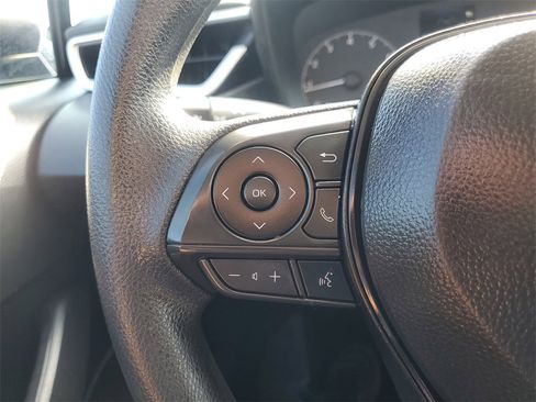 Used 2025 Toyota Corolla LE image 19