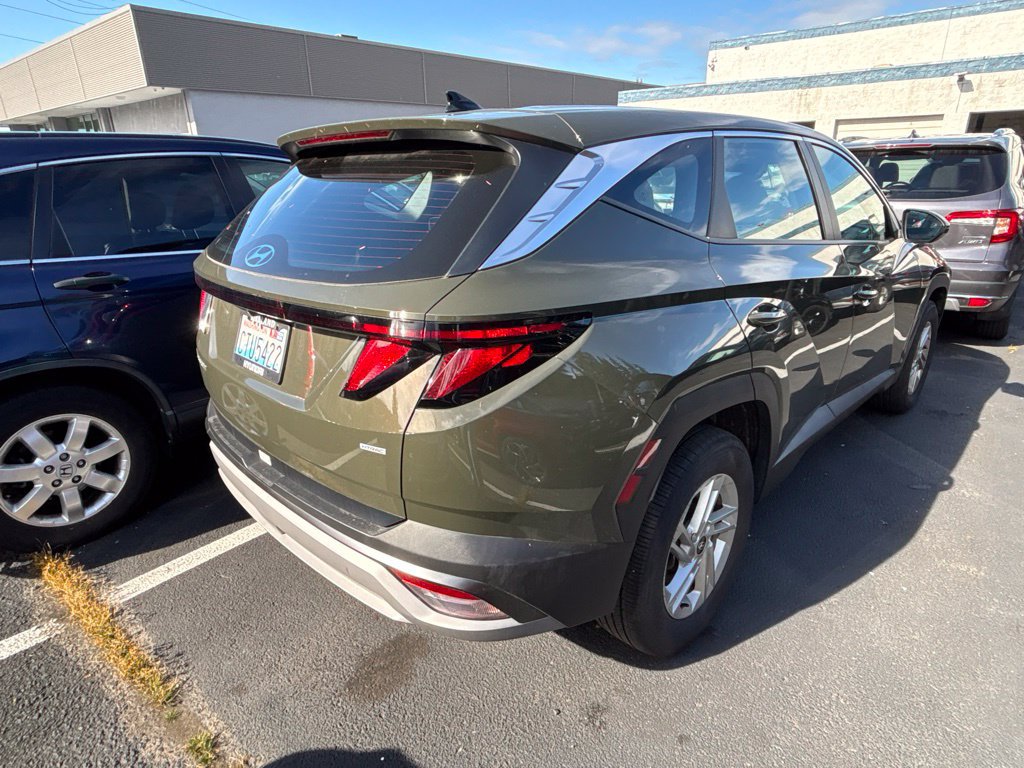 Used 2025 Hyundai Tucson SE AWD/4WD image 3