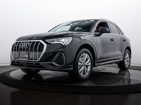 Certified 2025 Audi Q3 2.0T Premium Plus w/ Premium Plus Package image 7