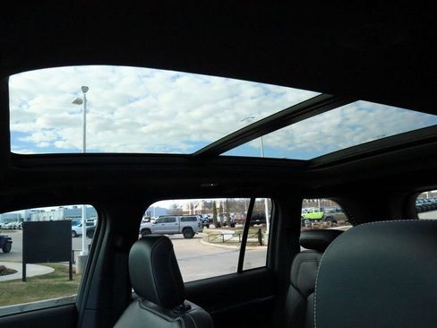 New 2025 Jeep Grand Cherokee Limited image 17