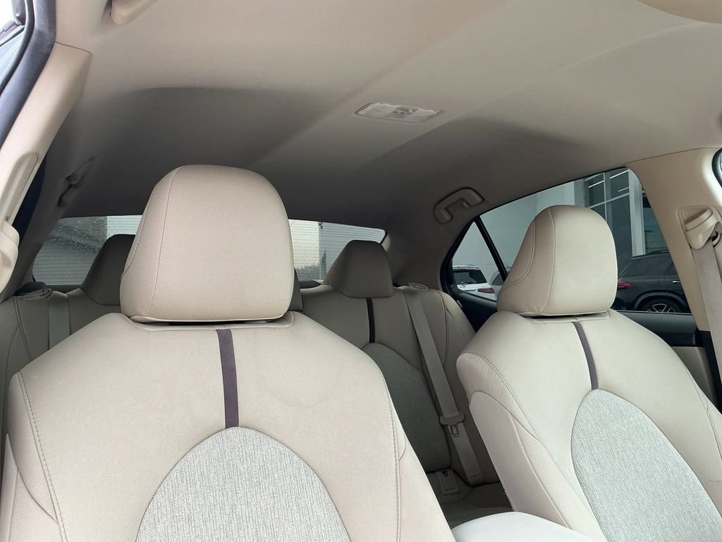 Used 2018 Toyota Camry LE FWD image 21