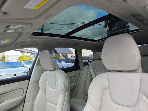 New 2026 Volvo XC60 B5 Ultra w/ Protection Package Premier image 21