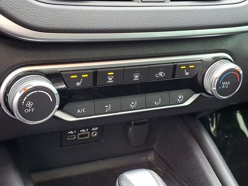 Used 2020 Nissan Altima 2.5 SR w/ Premium Package image 17