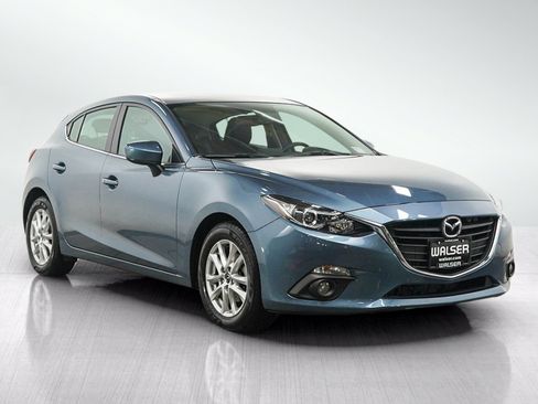 Used 2016 MAZDA MAZDA3 i Touring w/ Popular Equipment Package FWD image 7