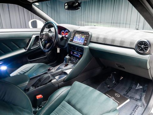 Used 2024 Nissan GT-R w/ Floor Mat Package AWD/4WD image 62