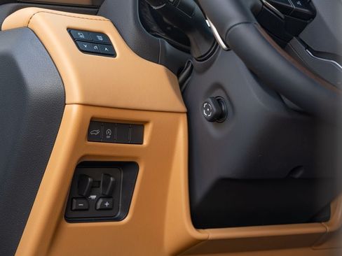 New 2026 Lexus LX 600 4WD w/ Luxury Package image 31