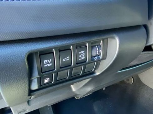 Used 2025 Subaru Forester Premium image 21