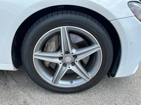 Used 2017 Mercedes-Benz E 300 4MATIC image 10