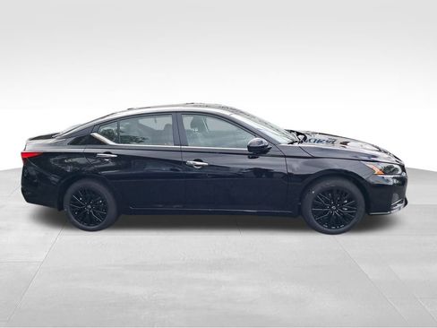New 2025 Nissan Altima 2.5 SV w/ SV Special Edition Package image 7