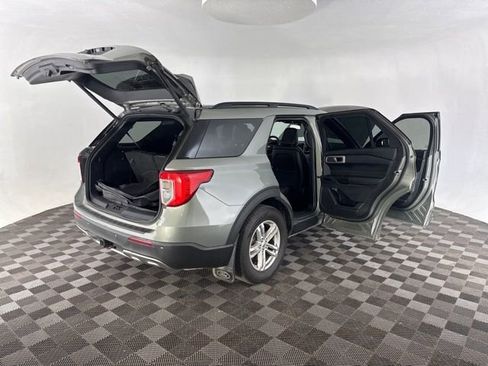 Used 2020 Ford Explorer XLT w/ Equipment Group 202A image 14