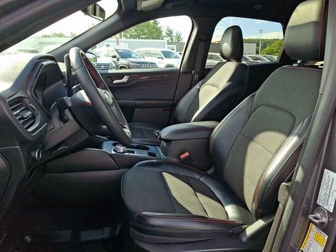 Used 2023 Ford Escape ST-Line w/ Tech Pack #1 AWD/4WD image 17