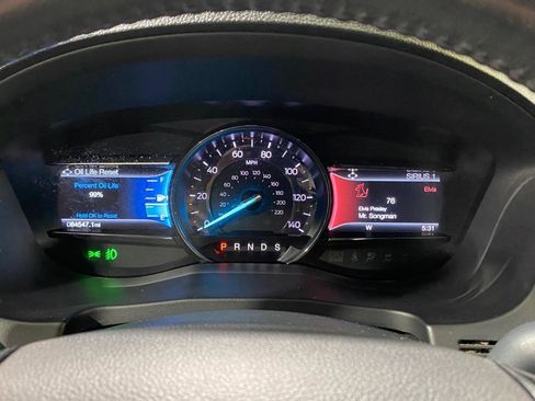 Used 2018 Ford Explorer XLT w/ Equipment Group 202A AWD/4WD image 20