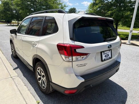 Used 2019 Subaru Forester Premium w/ All-Weather Package AWD/4WD image 5