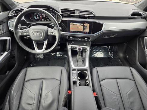 Used 2022 Audi Q3 2.0T Premium Plus w/ Premium Plus Package image 12