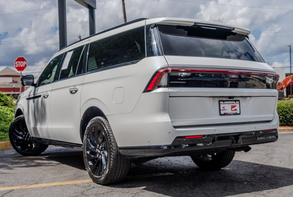 Used 2025 Lincoln Navigator L Reserve w/ Jet Appearance Package AWD/4WD image 27