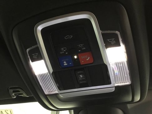 Used 2023 RAM 1500 Laramie AWD/4WD image 37