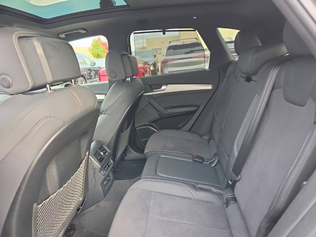 Used 2023 Audi Q5 e Prestige AWD/4WD image 6