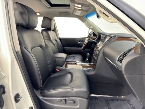 Used 2017 INFINITI QX80 4WD w/ Driver Assistance Package image 14