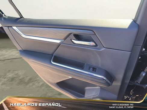 Used 2025 GMC Acadia Elevation image 26