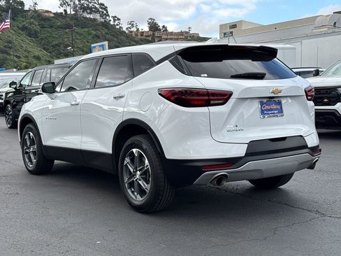 Used 2025 Chevrolet Blazer LT image 9