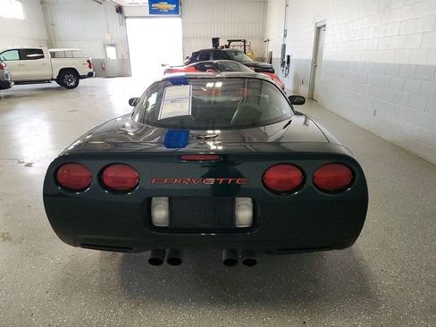 Used 2001 Chevrolet Corvette Coupe w/ Preferred Equipment Group1 RWD image 4