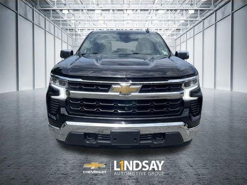 Used 2023 Chevrolet Silverado 1500 LT AWD/4WD image 3