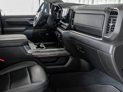 Used 2025 Chevrolet Silverado 3500 LTZ w/ LTZ Convenience Package AWD/4WD image 13