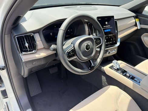 New 2026 Volvo XC90 B6 Plus w/ Protection Package AWD/4WD image 4