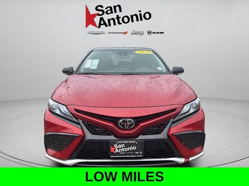 Used 2023 Toyota Camry XSE FWD image 5