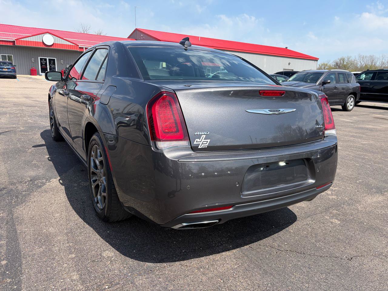 Used 2018 Chrysler 300 S w/ 300S Premium Group AWD/4WD image 4