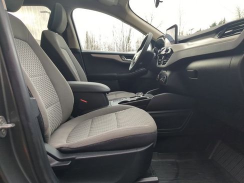 Used 2020 Ford Escape SE image 28