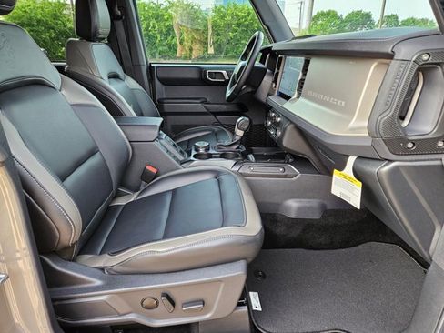 Used 2025 Ford Bronco Outer Banks AWD/4WD image 21