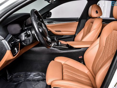 Used 2022 BMW 530i xDrive w/ Convenience Package image 16