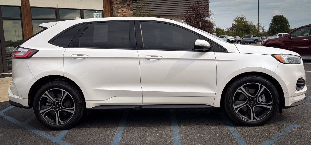 Used 2019 Ford Edge ST w/ Equipment Group 401A AWD/4WD image 30