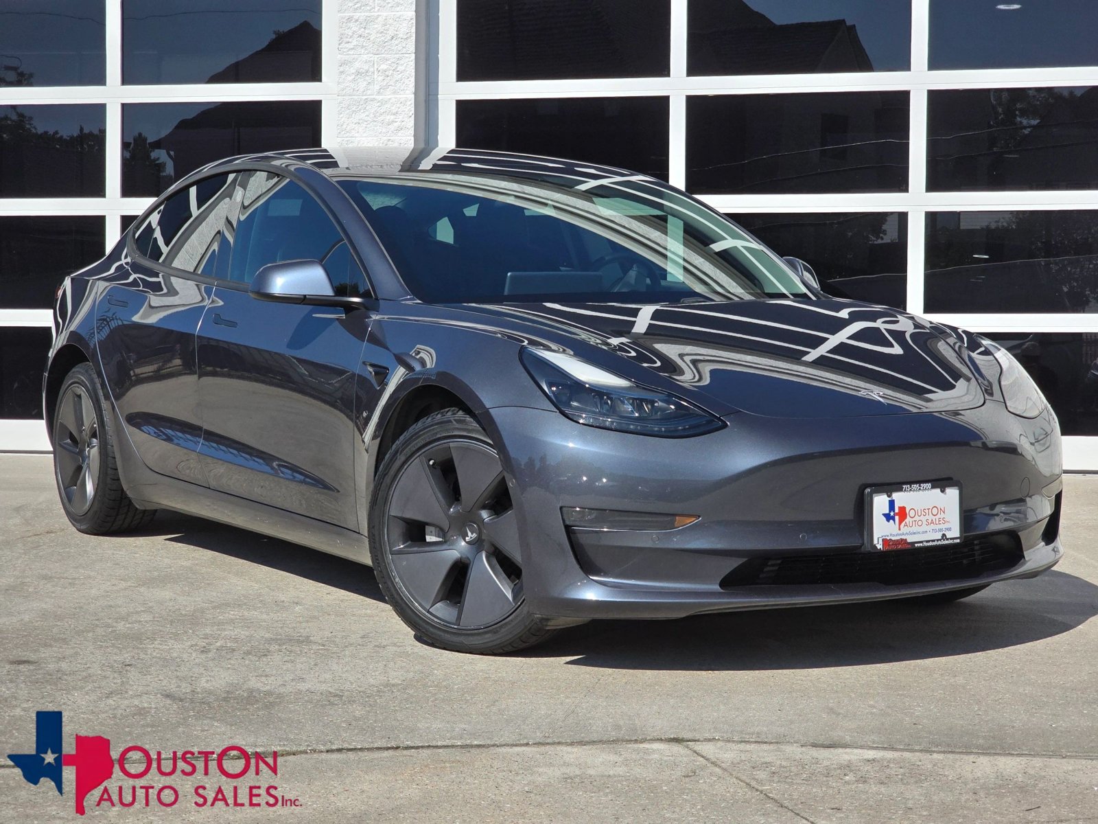 Used 2021 Tesla Model 3 Standard Range Plus RWD image 1