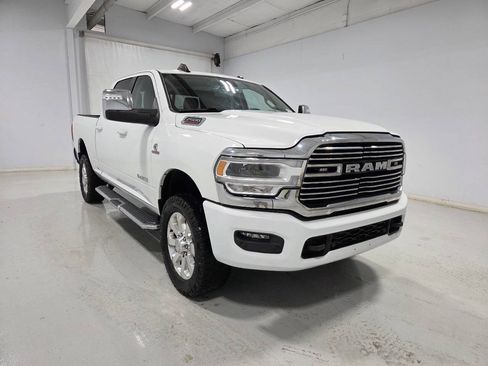 Used 2023 RAM 2500 Laramie AWD/4WD image 3