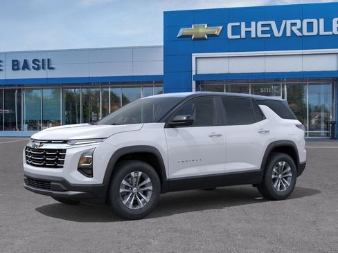 New 2026 Chevrolet Equinox LT FWD image 2