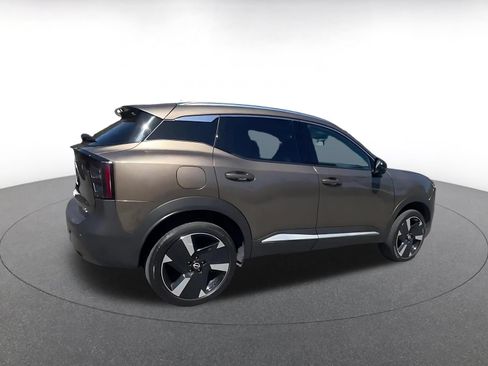 Used 2026 Nissan Kicks SR FWD image 14